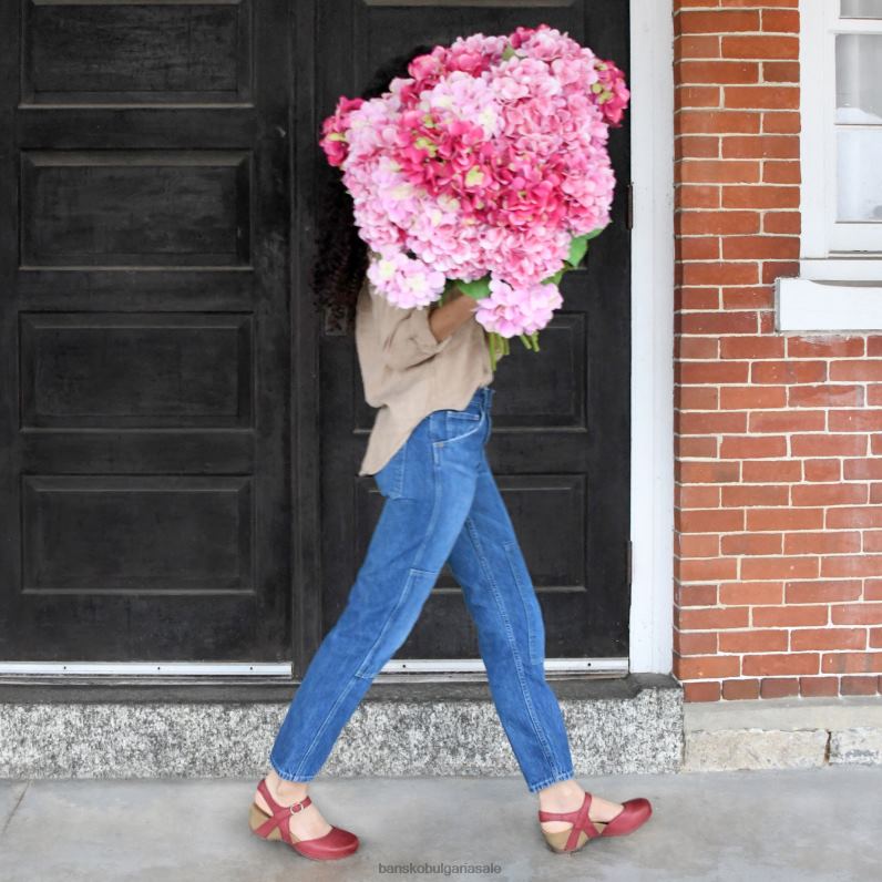 Dansko червено фрезовано полирано Жени тифани JDTJ94 сандали